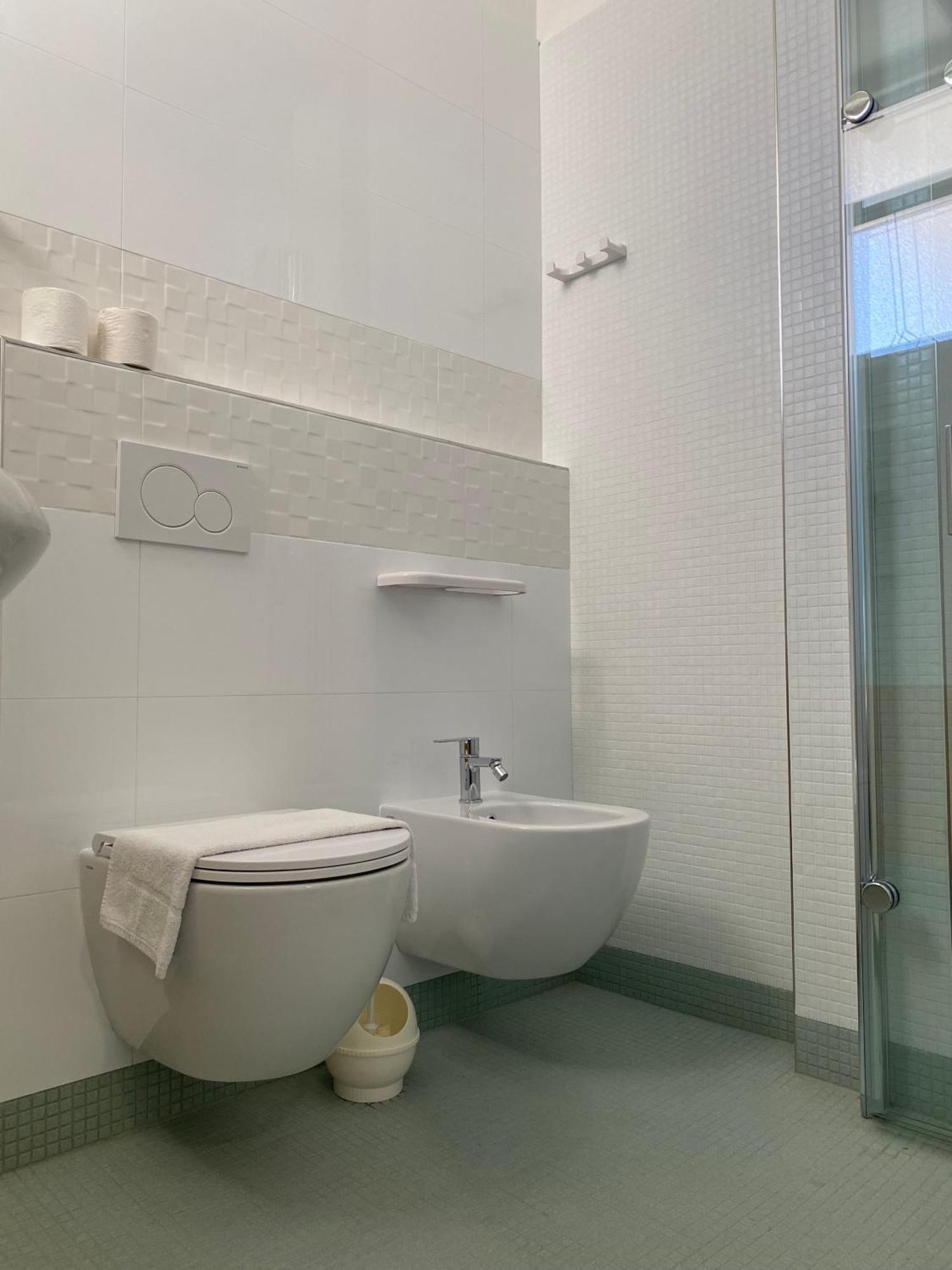 רימיני Hotel Loretta מראה חיצוני תמונה