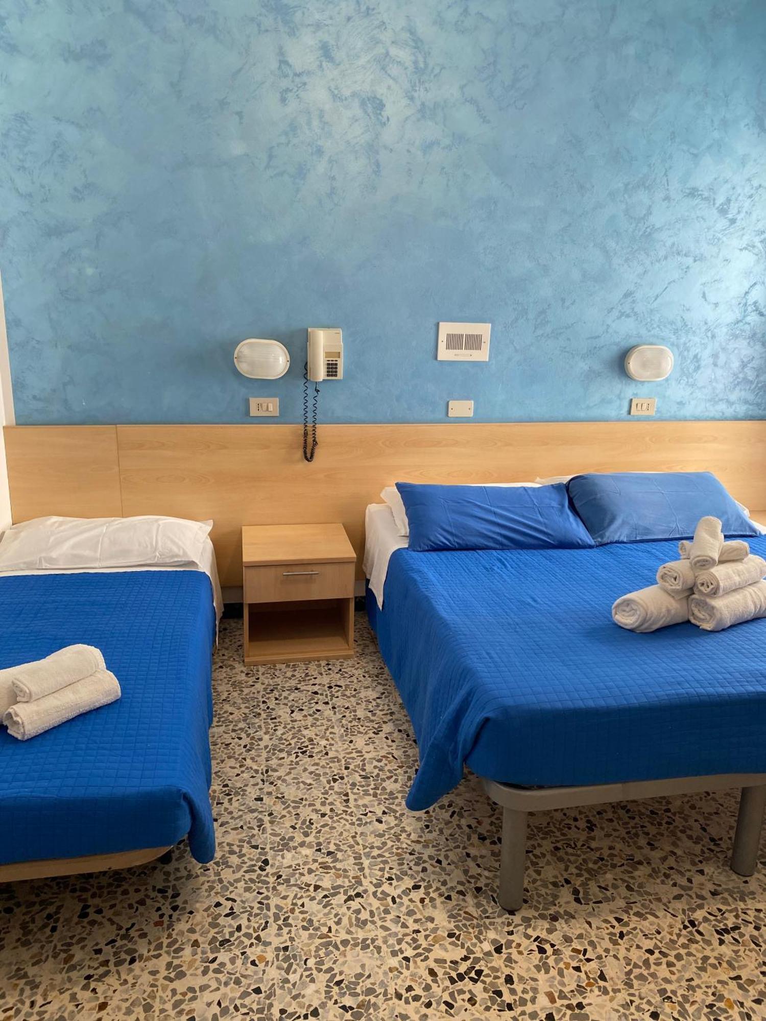 רימיני Hotel Loretta מראה חיצוני תמונה