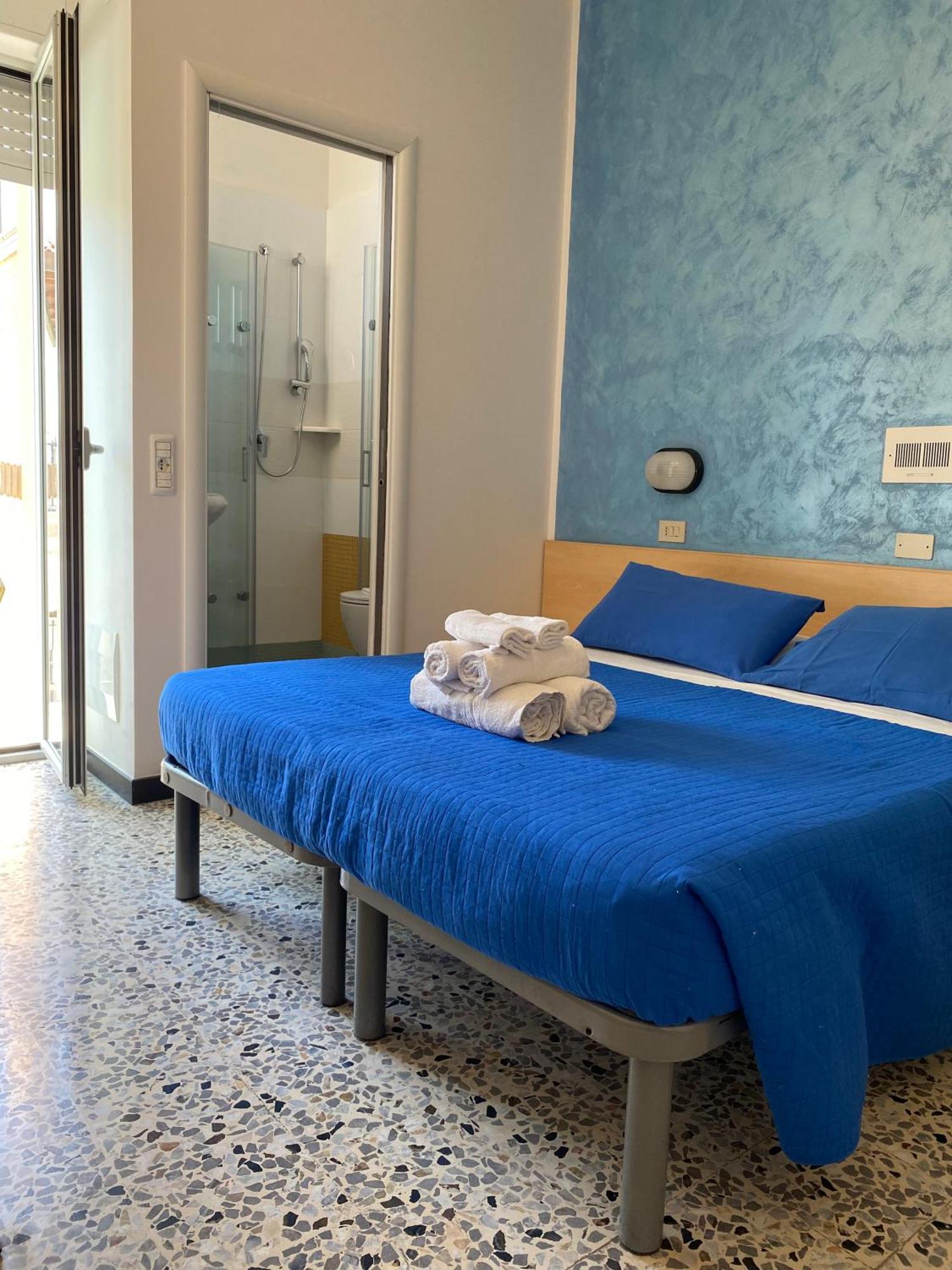 רימיני Hotel Loretta מראה חיצוני תמונה