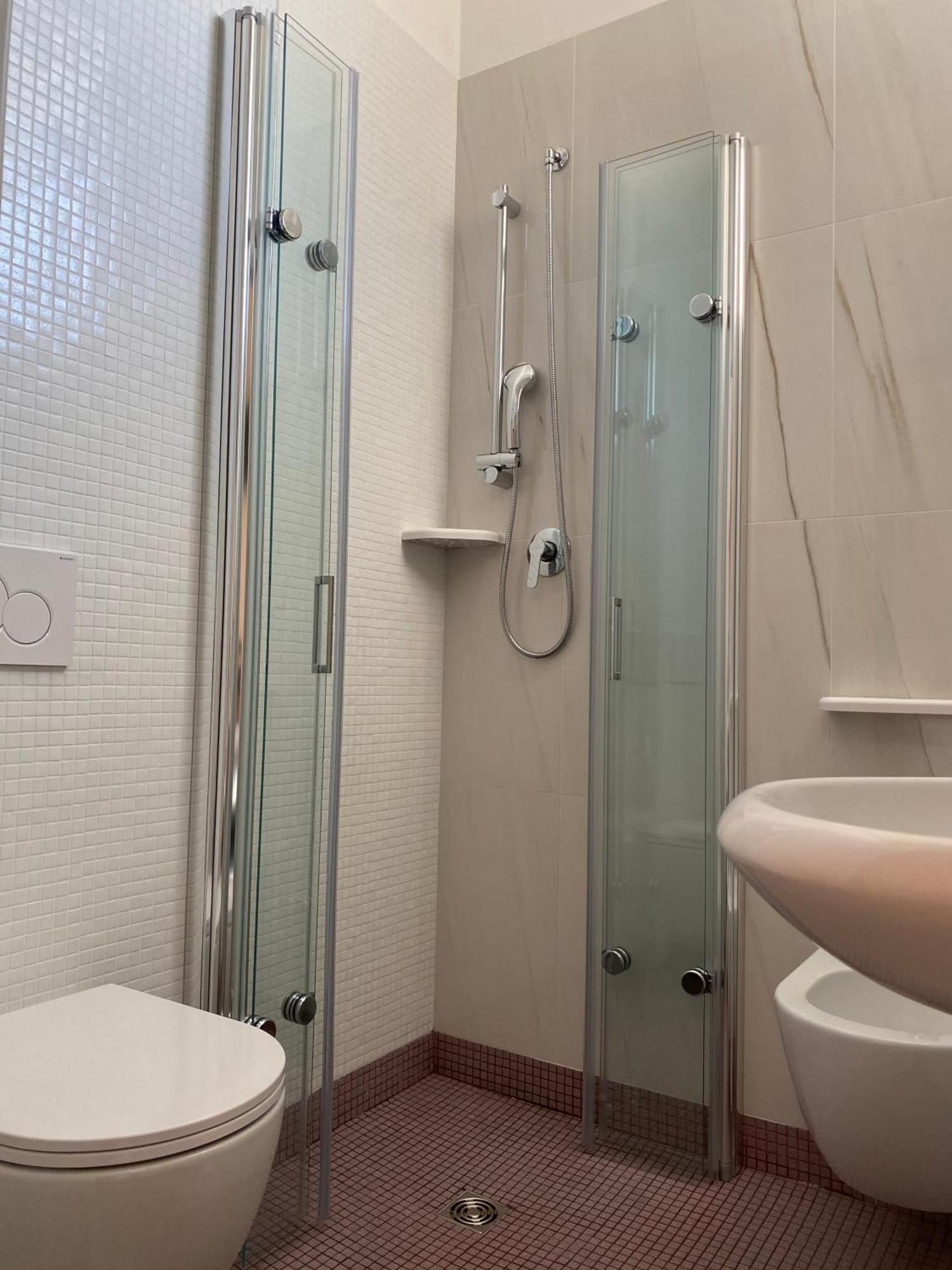 רימיני Hotel Loretta מראה חיצוני תמונה