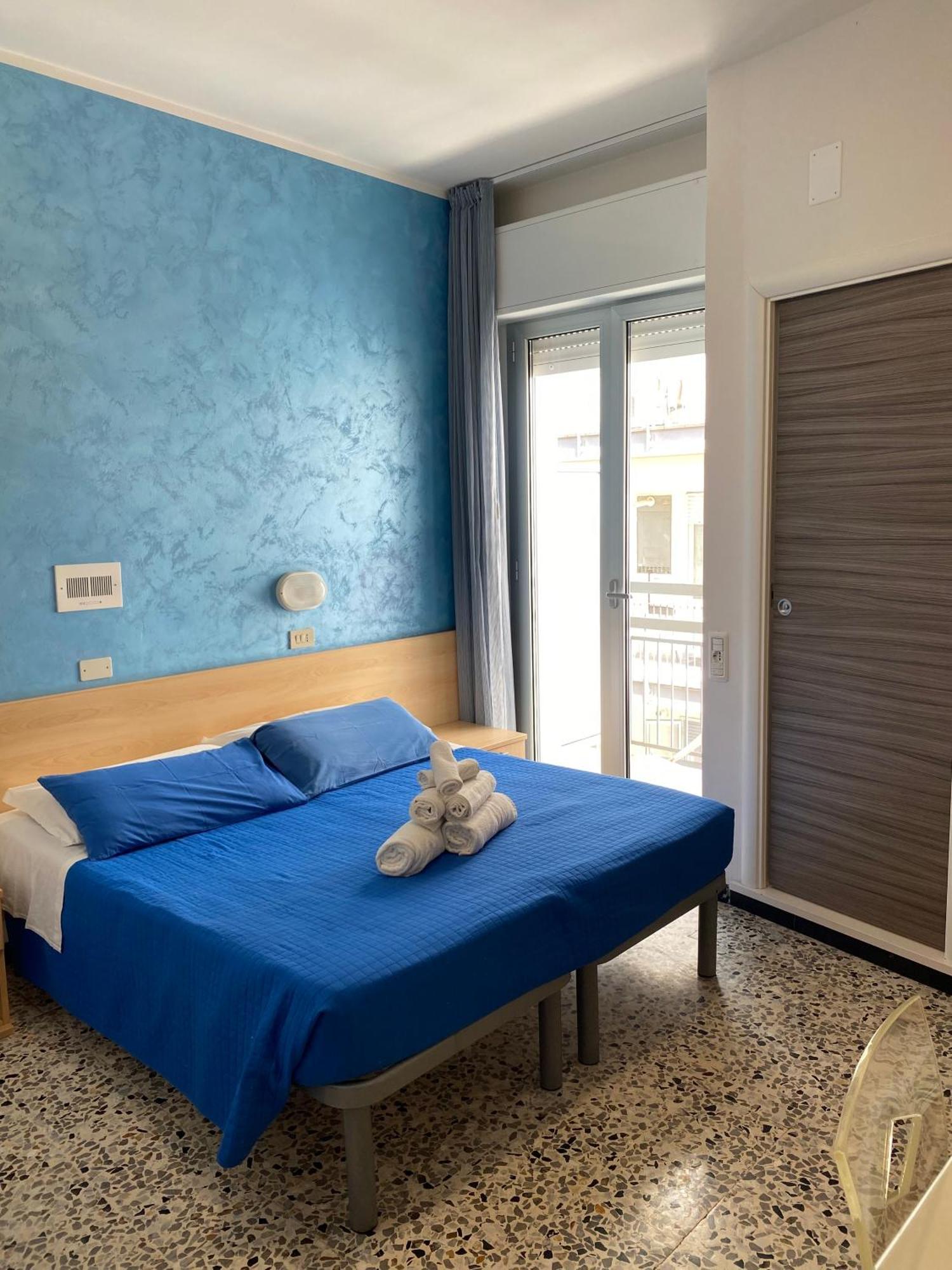 רימיני Hotel Loretta מראה חיצוני תמונה