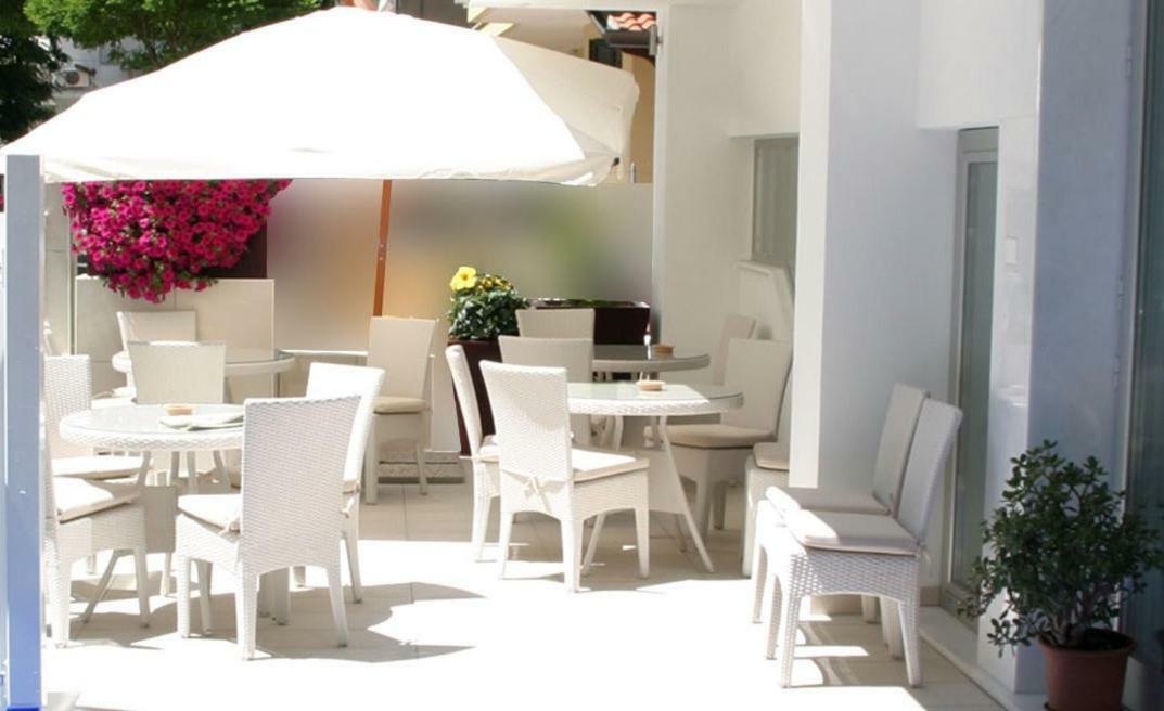 רימיני Hotel Loretta מראה חיצוני תמונה